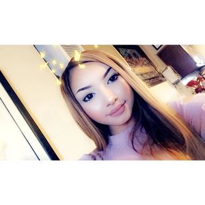 Meet your Posher, Hesliee